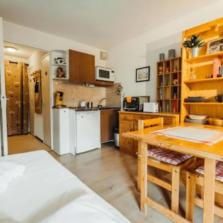 With Balcony And Private Parking Apartmán
