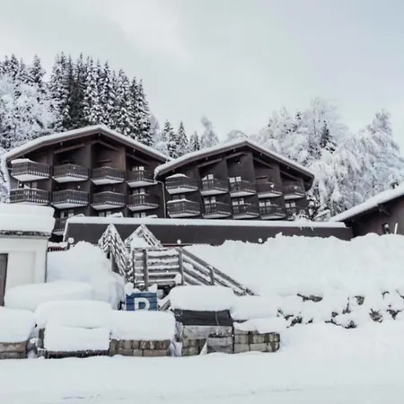 Apartmán With Balcony And Private Parking *
